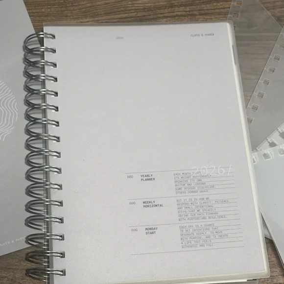 Elegant Green Planner with Stickers - Picture 15 of 15